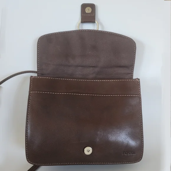 🚫SOLD🚫Vintage Fossil Dark Brown Leather Small Crossbody Organizer - Picture 10 of 12